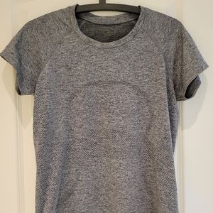 Women's Lululemon Swiftly Tech Short Sleeve 2.0 *City-Tokyo
